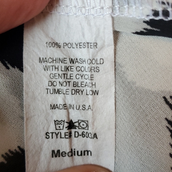 Sage brand chevron print sheer blouse size Medium - Picture 10 of 11